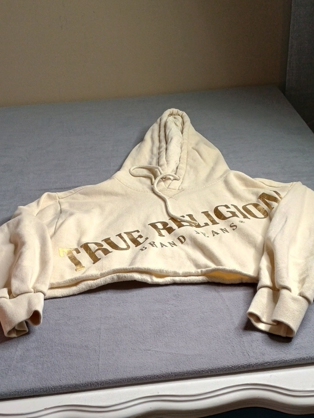 True Religion Women's Short Sweat Shirt size M Cream Color
